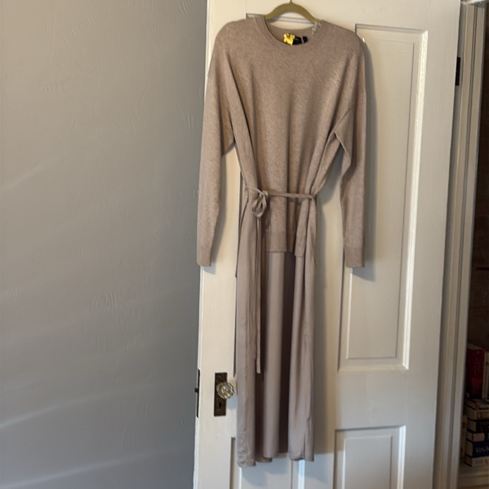 Theory dress. Champagne color. Absolutely gorgeous! - Picture 7 of 16
